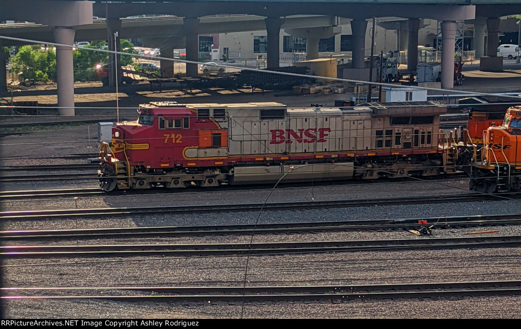 BNSF 712